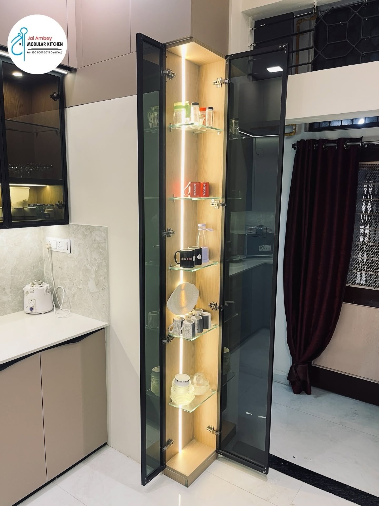 Wardrobes & storage